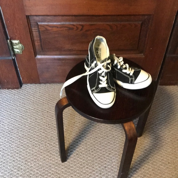 Converse Shoes - Converse one star shoe size women’s 8